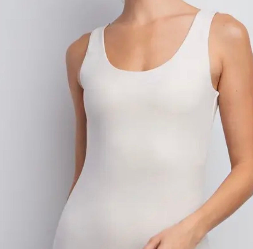 Dakota Tank Tops Scoop