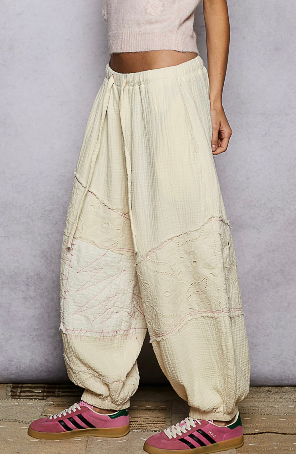 Delight Pant- pink stitch