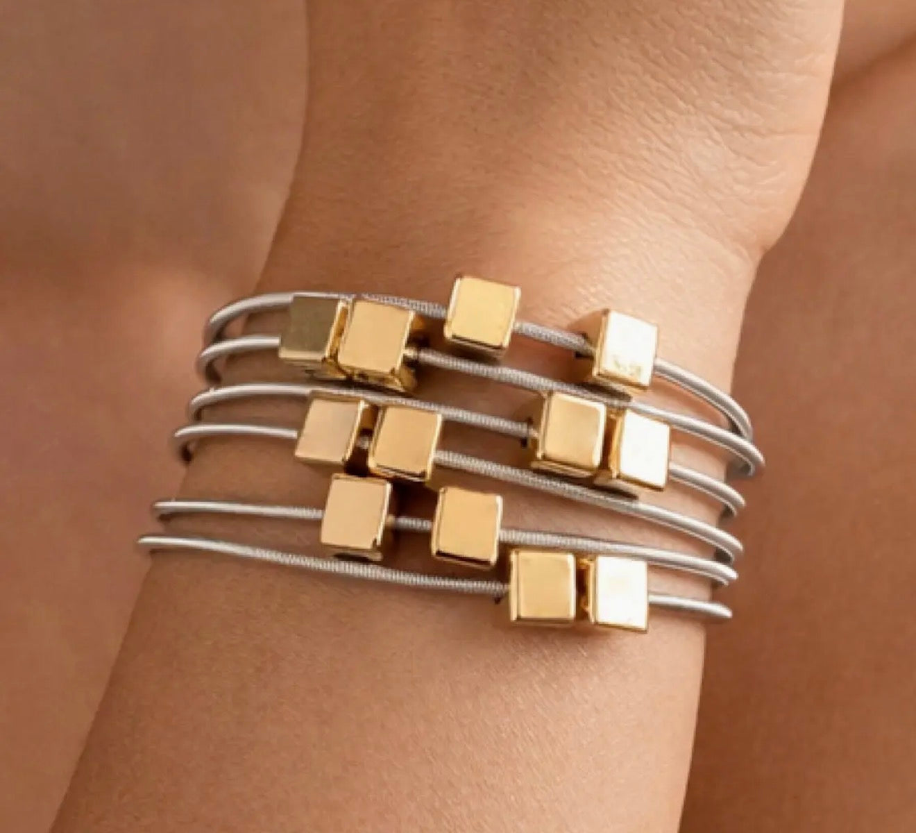 Bracelet 4 